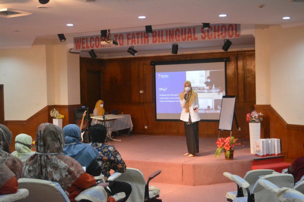  Fatih Bilingual School Mendukung Upaya Mencari Strategi Pembelajaran Jarak Jauh yang Tepat